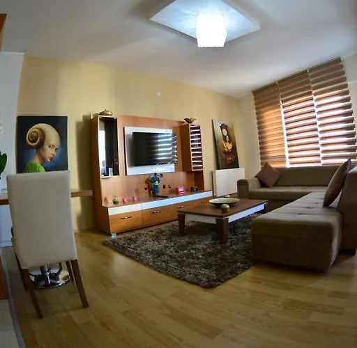 Timucin Aparthotel 3*